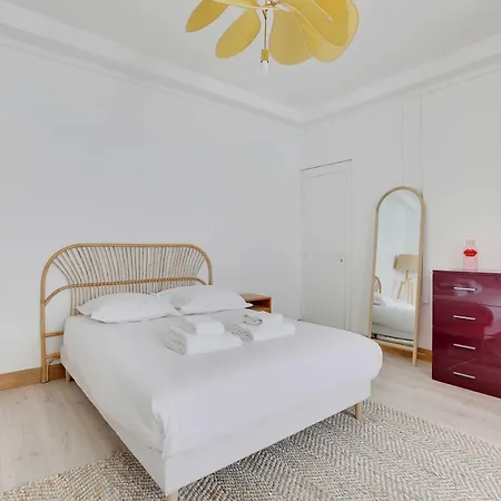 Magnificent With Ac- 3br 6p-bastille *